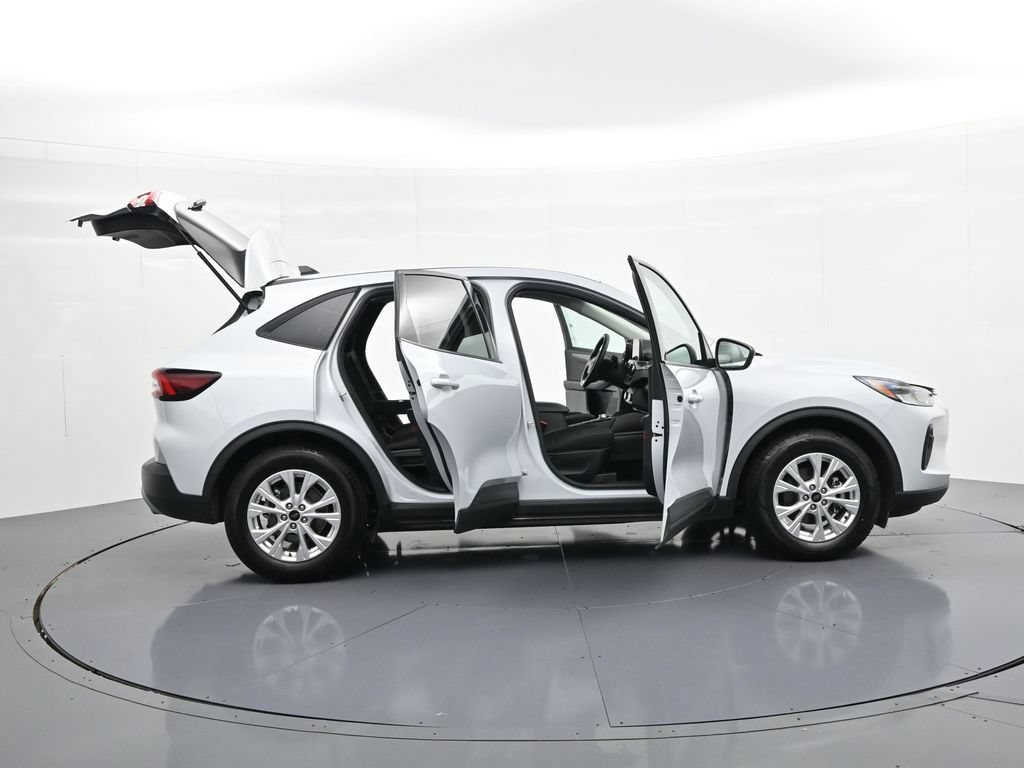Used 2025 Ford Escape Active FWD image 23
