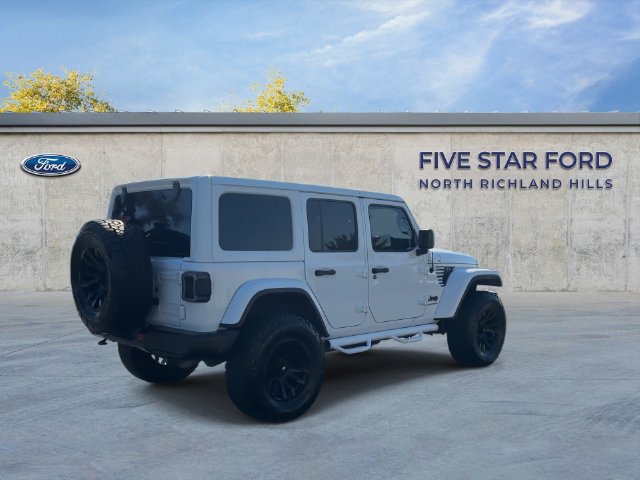 Used 2023 Jeep Wrangler Unlimited Sahara AWD/4WD image 9