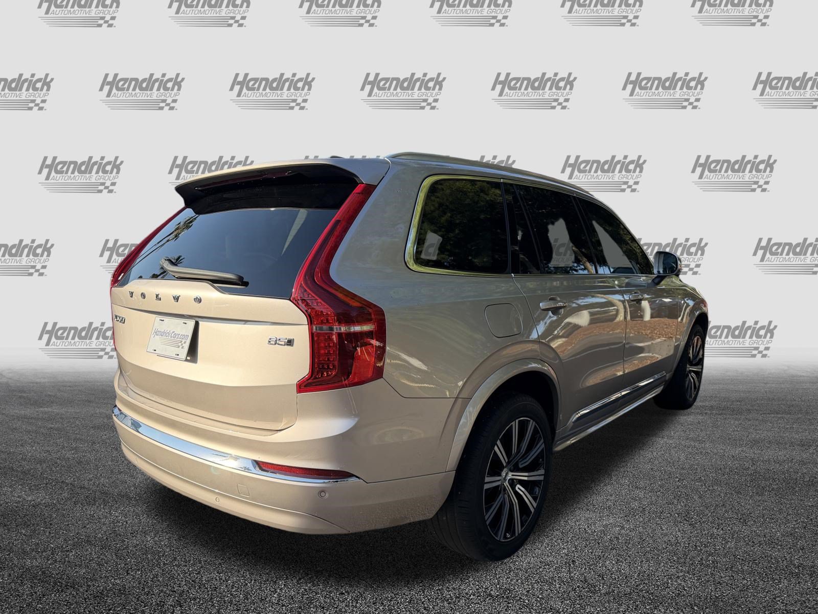 Used 2024 Volvo XC90 B5 Core w/ Climate Package AWD/4WD image 9