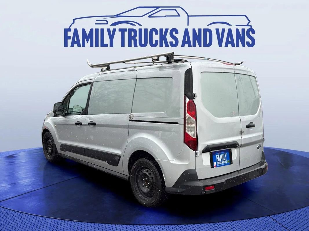 Used 2019 Ford Transit Connect XLT image 3