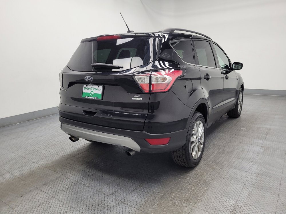 Used 2018 Ford Escape SE image 9