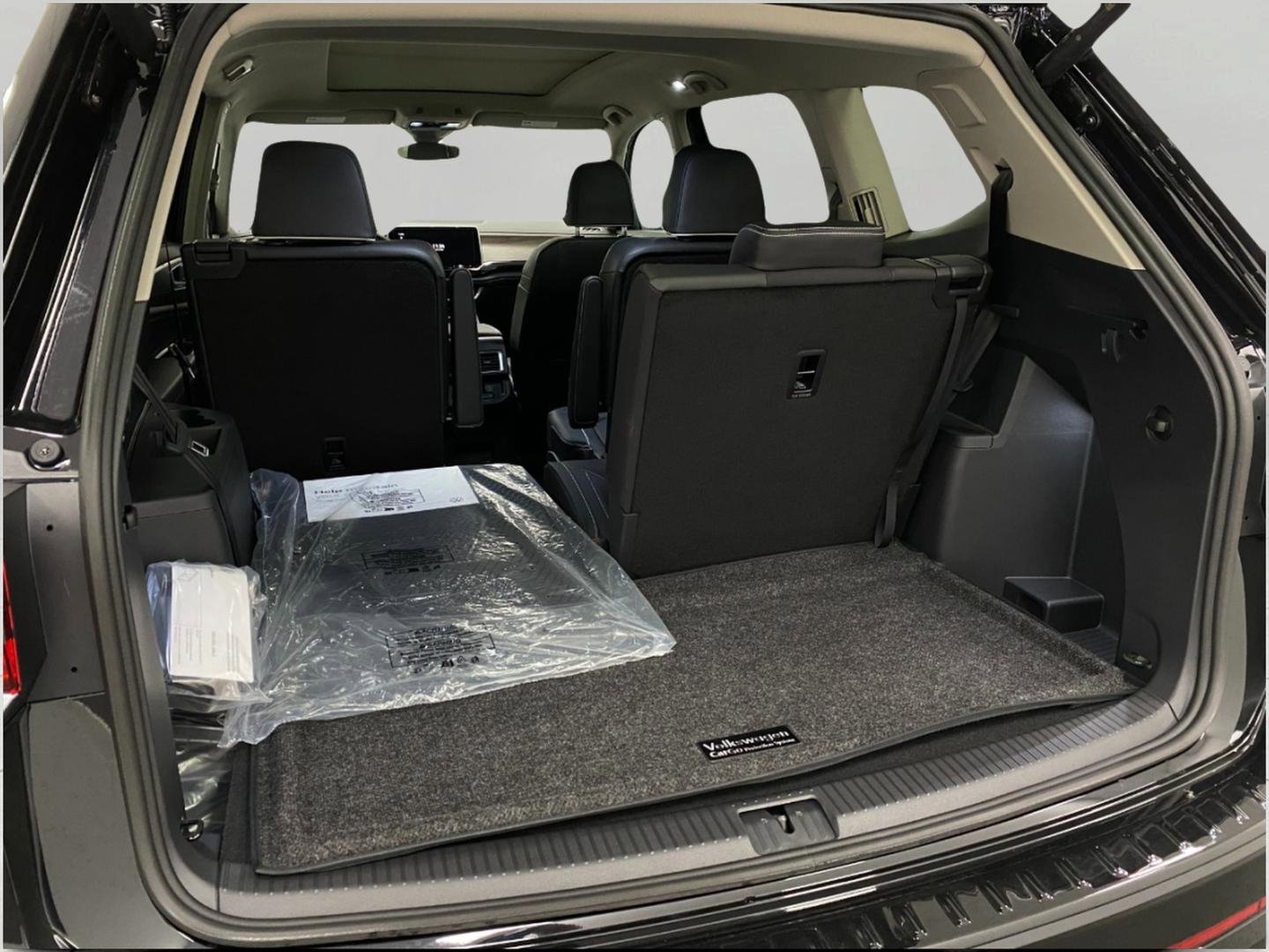 New 2026 Volkswagen Atlas SEL Premium R-Line image 6