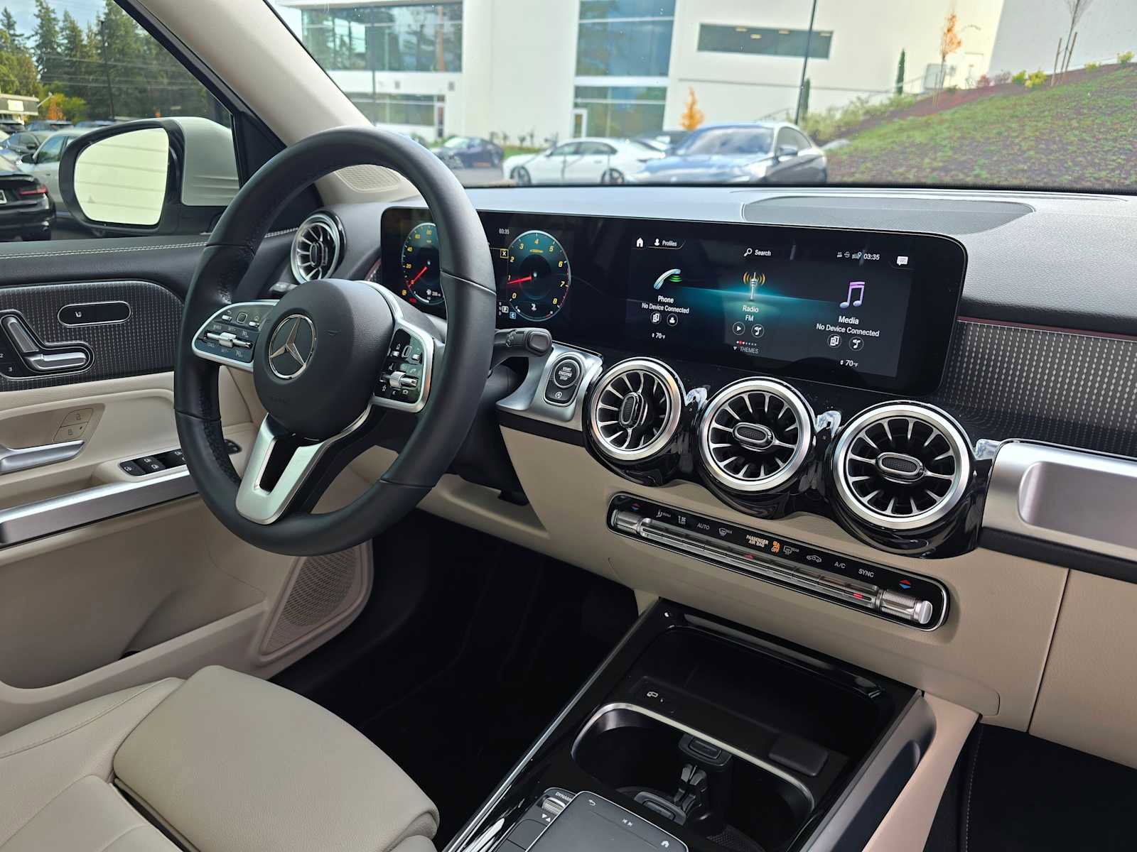 Used 2022 Mercedes-Benz GLB 250 GLB 250 image 12