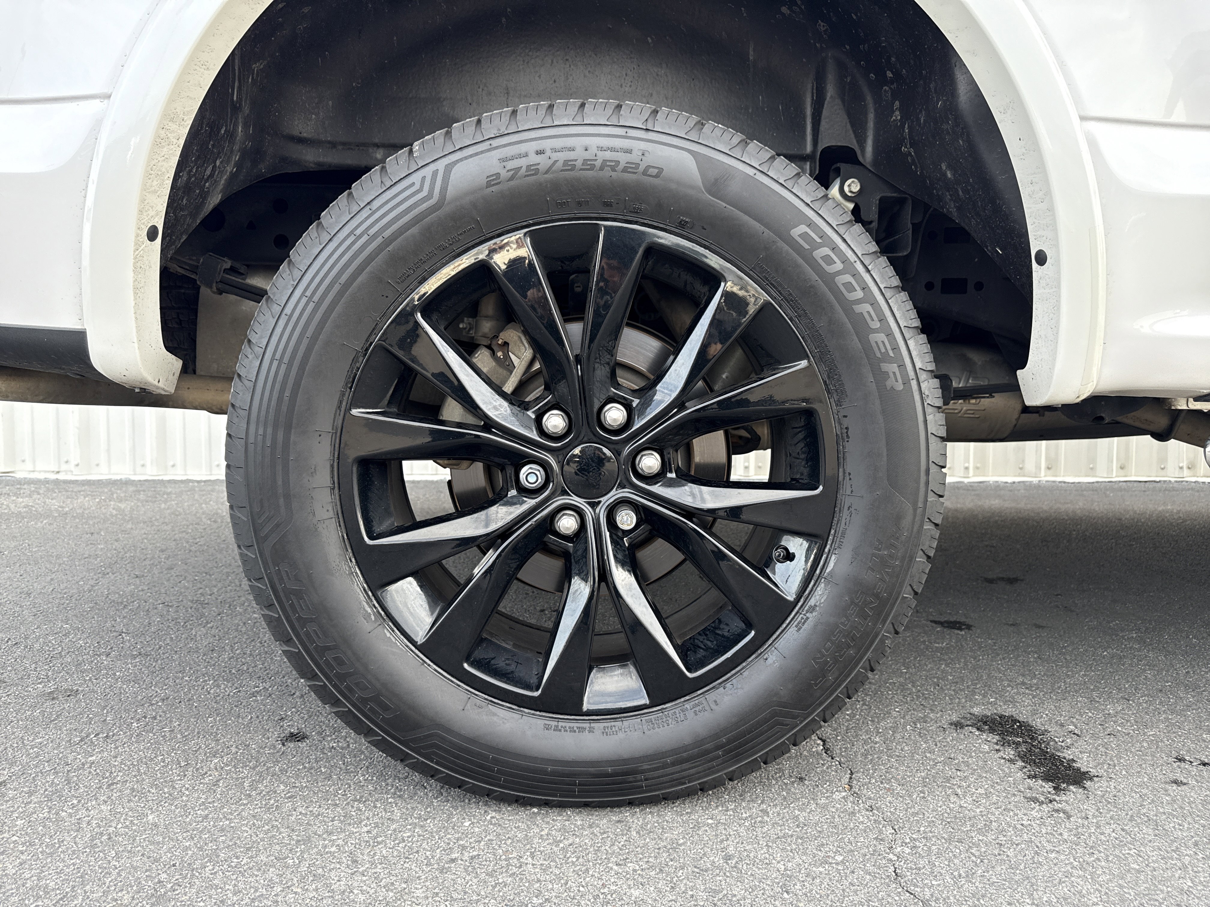 Used 2016 Ford F150 Lariat image 14