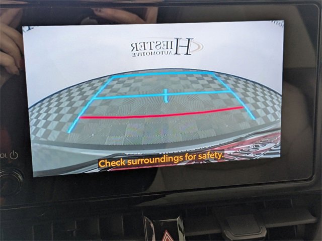 Used 2024 Toyota Corolla Cross L image 18