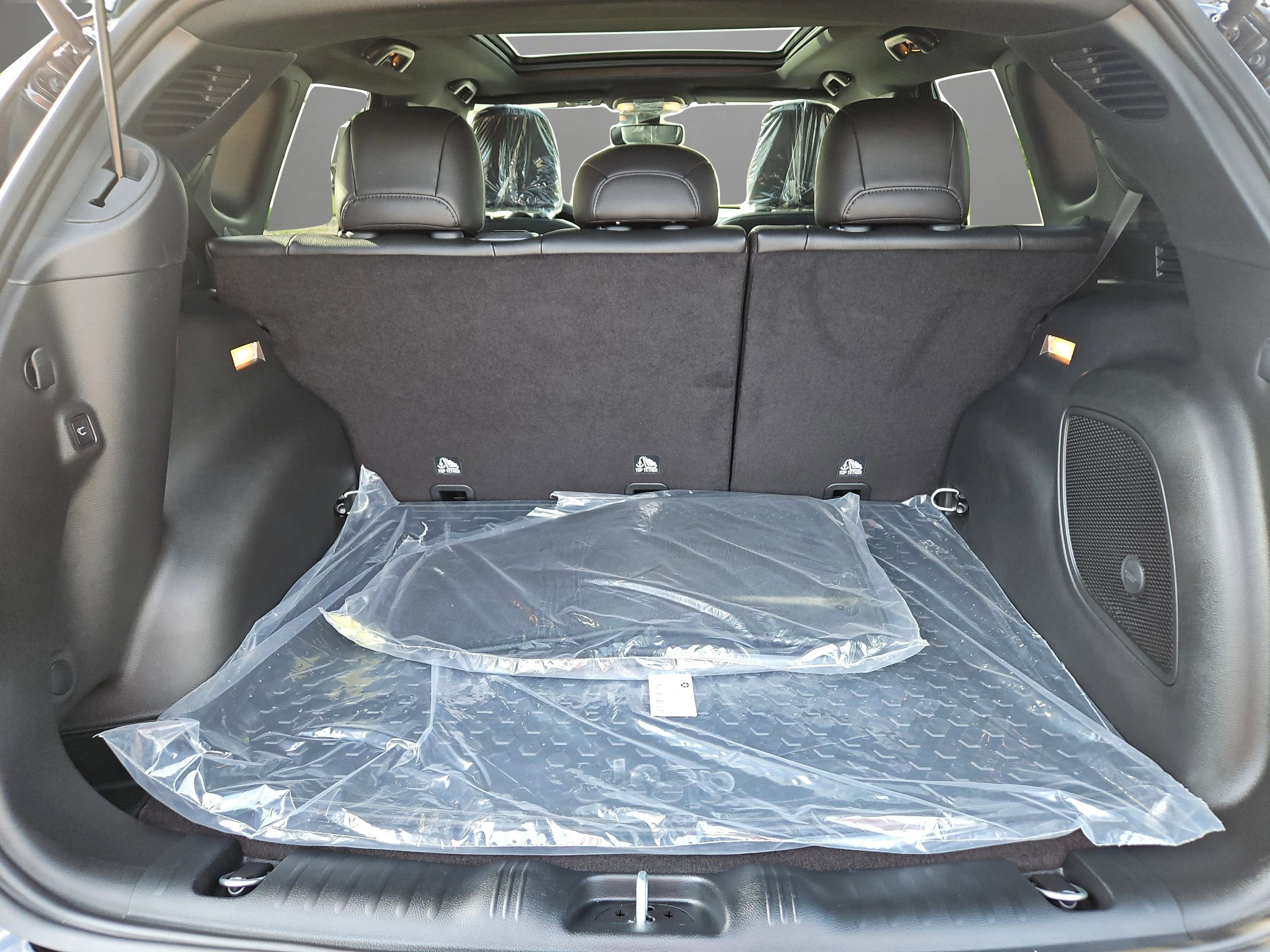 New 2024 Jeep Compass Limited w/ Elite Group image 15