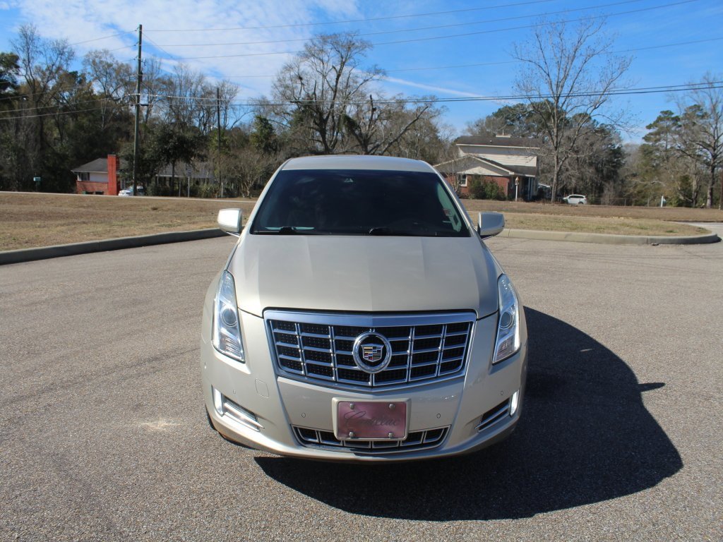 Used 2015 Cadillac XTS Luxury w/ Driver Awareness Package image 9
