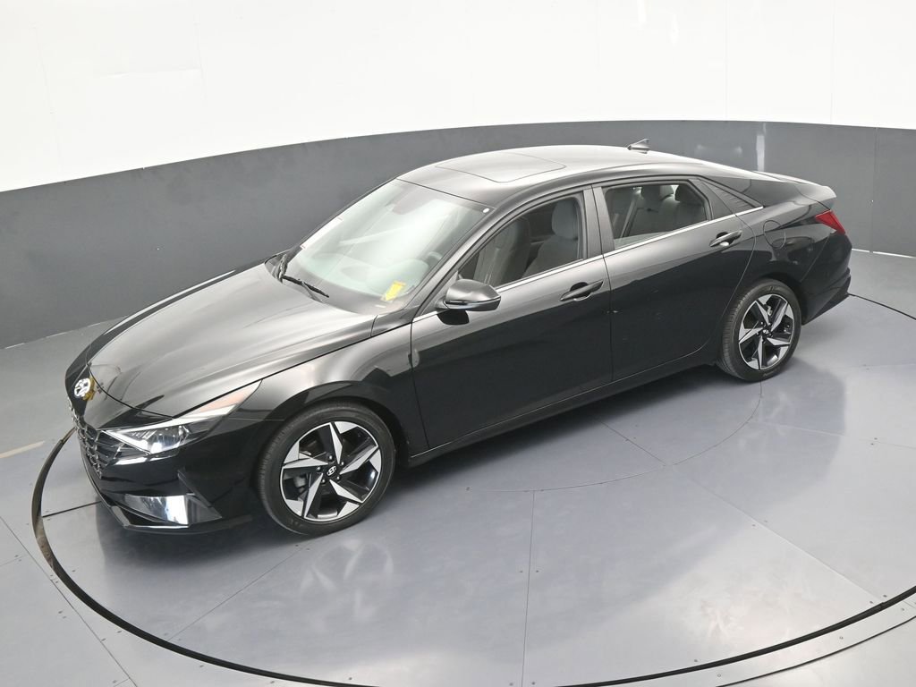 Used 2022 Hyundai Elantra SEL w/ Convenience + Premium Package image 46
