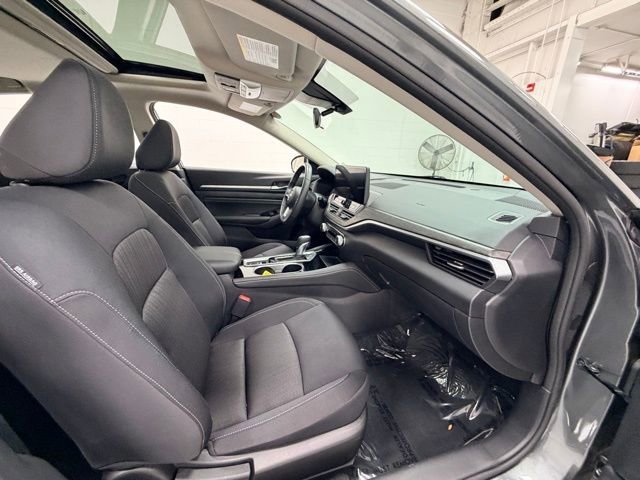 Used 2023 Nissan Altima 2.5 SV w/ SV Premium Package image 33