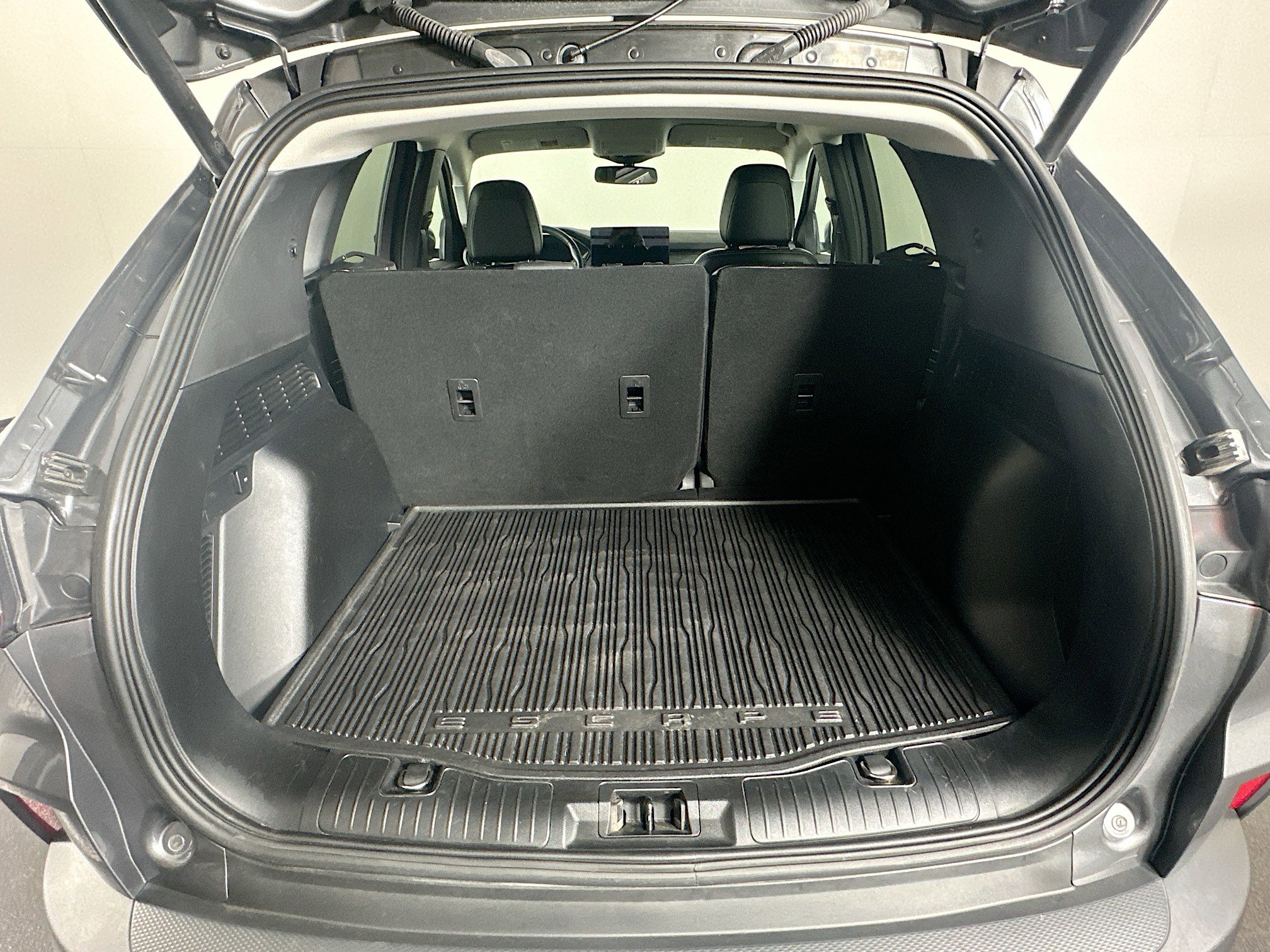 Used 2023 Ford Escape SE w/ PHEV Premium Package FWD image 29