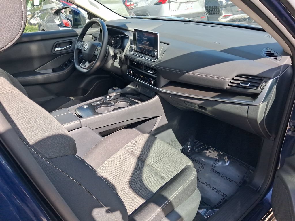 Used 2026 Nissan Rogue SV FWD image 22