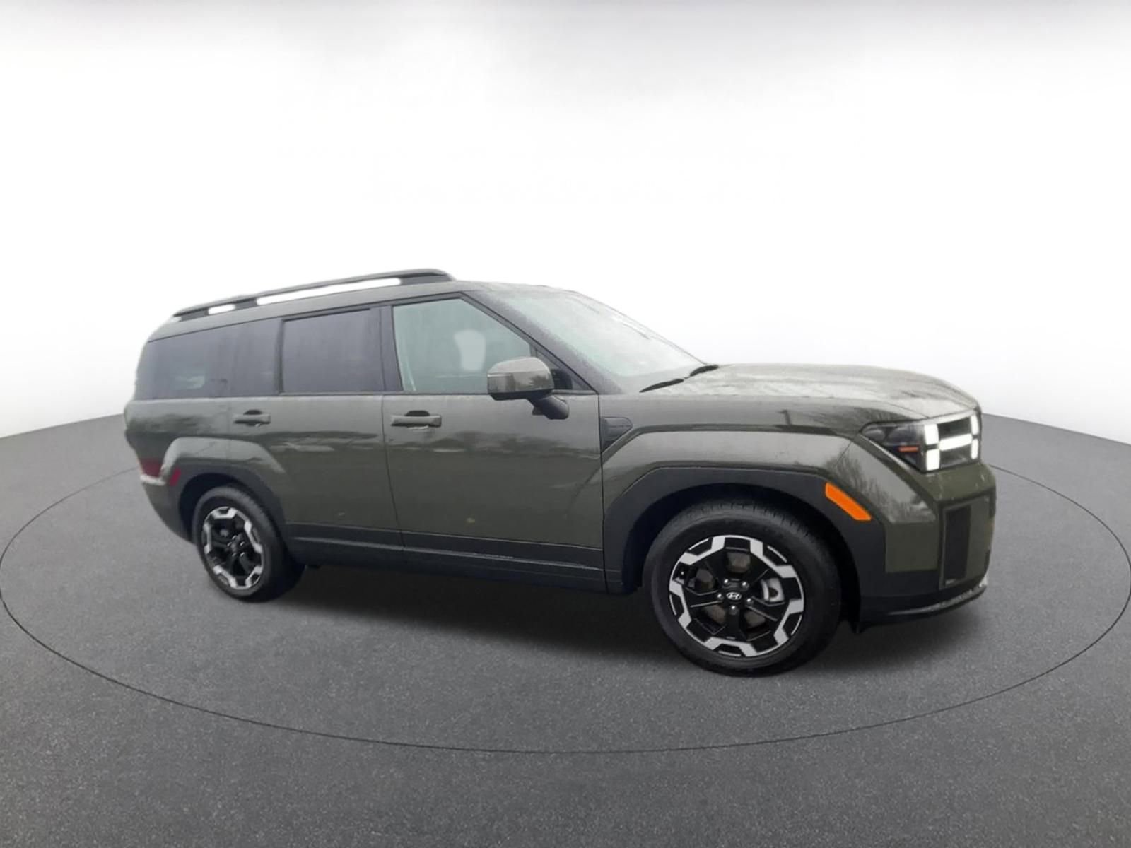 Used 2025 Hyundai Santa Fe SEL image 2