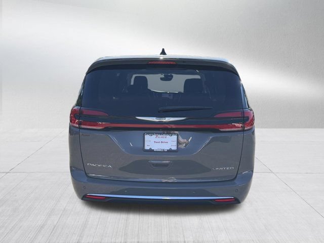 Certified 2024 Chrysler Pacifica Limited FWD image 7