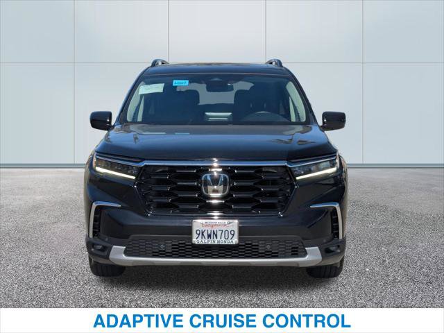 Certified 2024 Honda Pilot Touring image 3