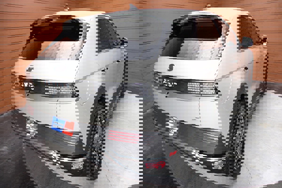 Used 2023 Hyundai Ioniq 5 SEL w/ Cargo Package image 16