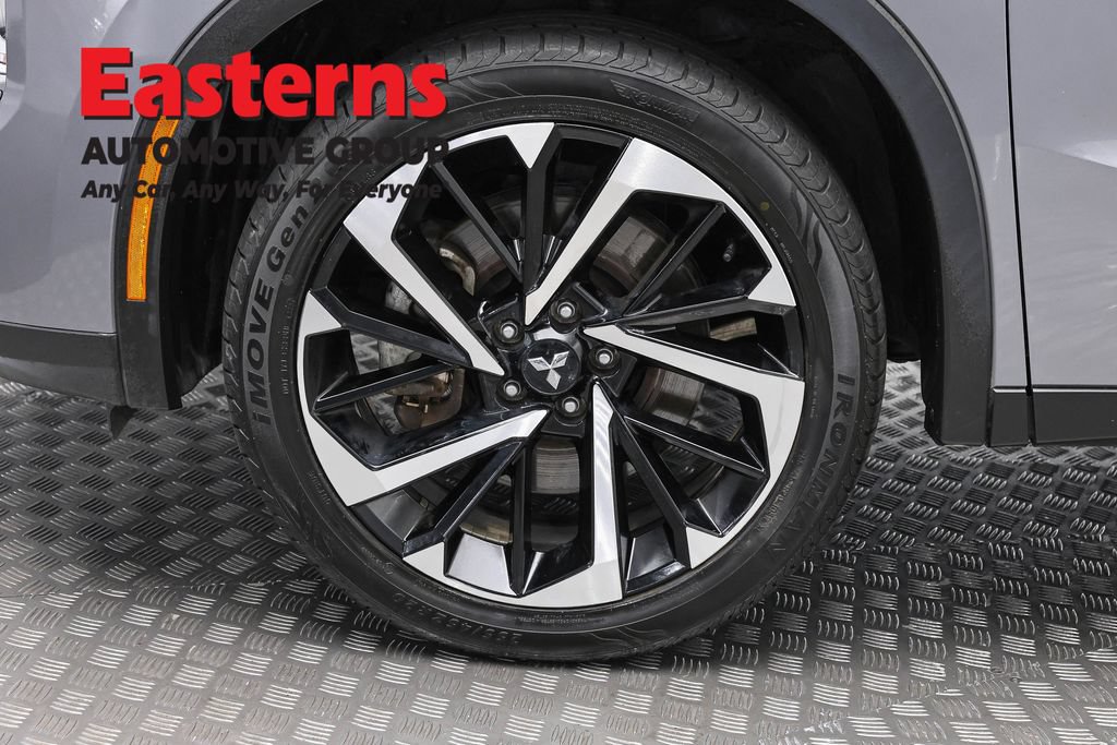 Used 2024 Mitsubishi Outlander SE AWD/4WD image 32