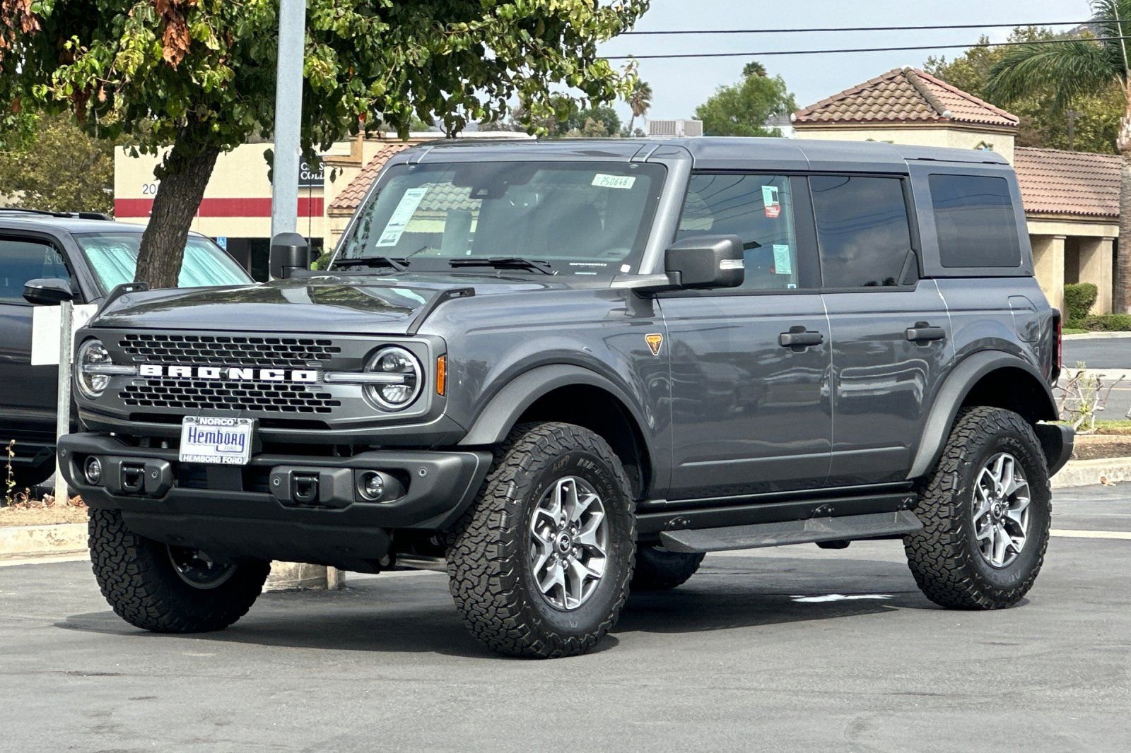 New 2025 Ford Bronco Badlands image 8