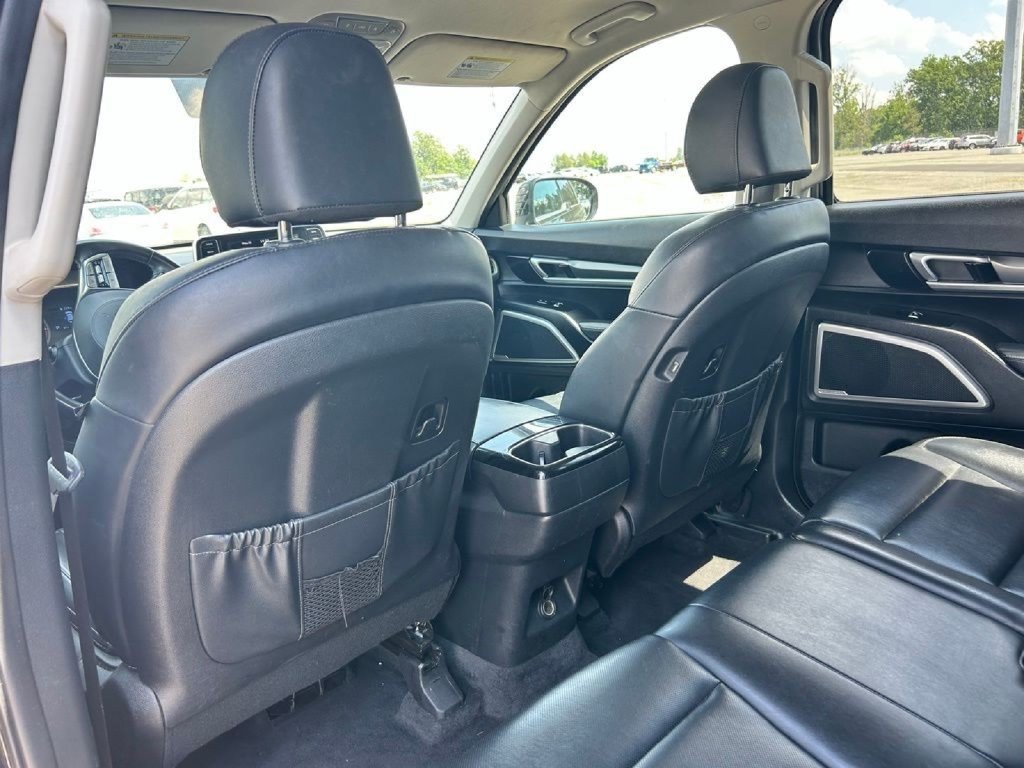 Used 2020 Kia Telluride LX AWD/4WD image 17