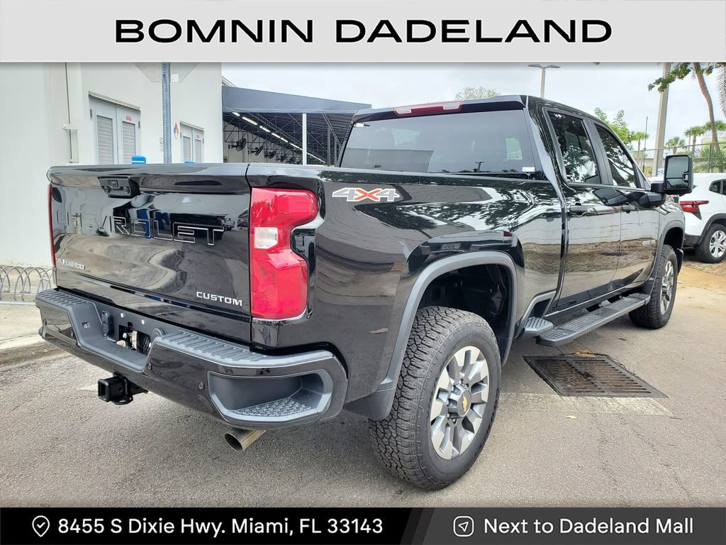 Used 2025 Chevrolet Silverado 2500 Custom w/ Custom Value Package image 4