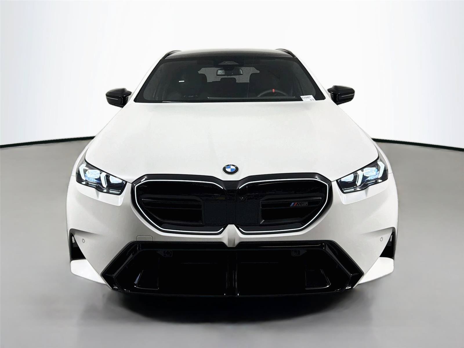 New 2027 BMW M5 Touring AWD/4WD image 2