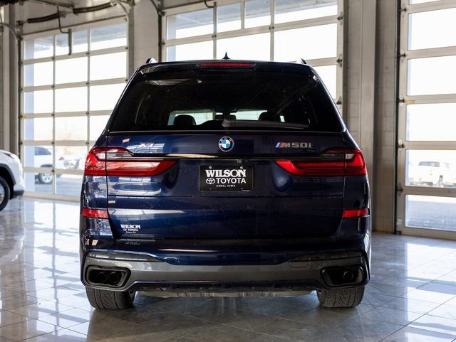 Used 2020 BMW X7 M50i image 4
