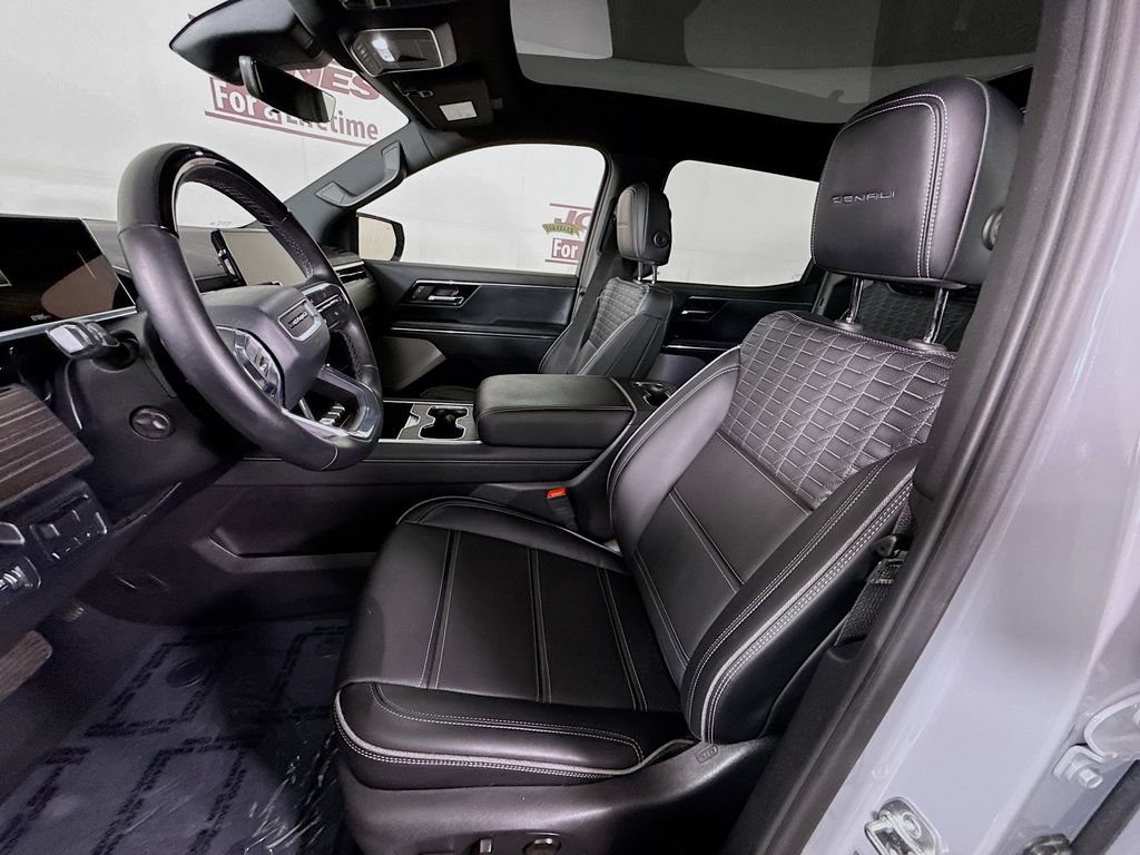 Used 2024 GMC Sierra EV Denali AWD/4WD image 26