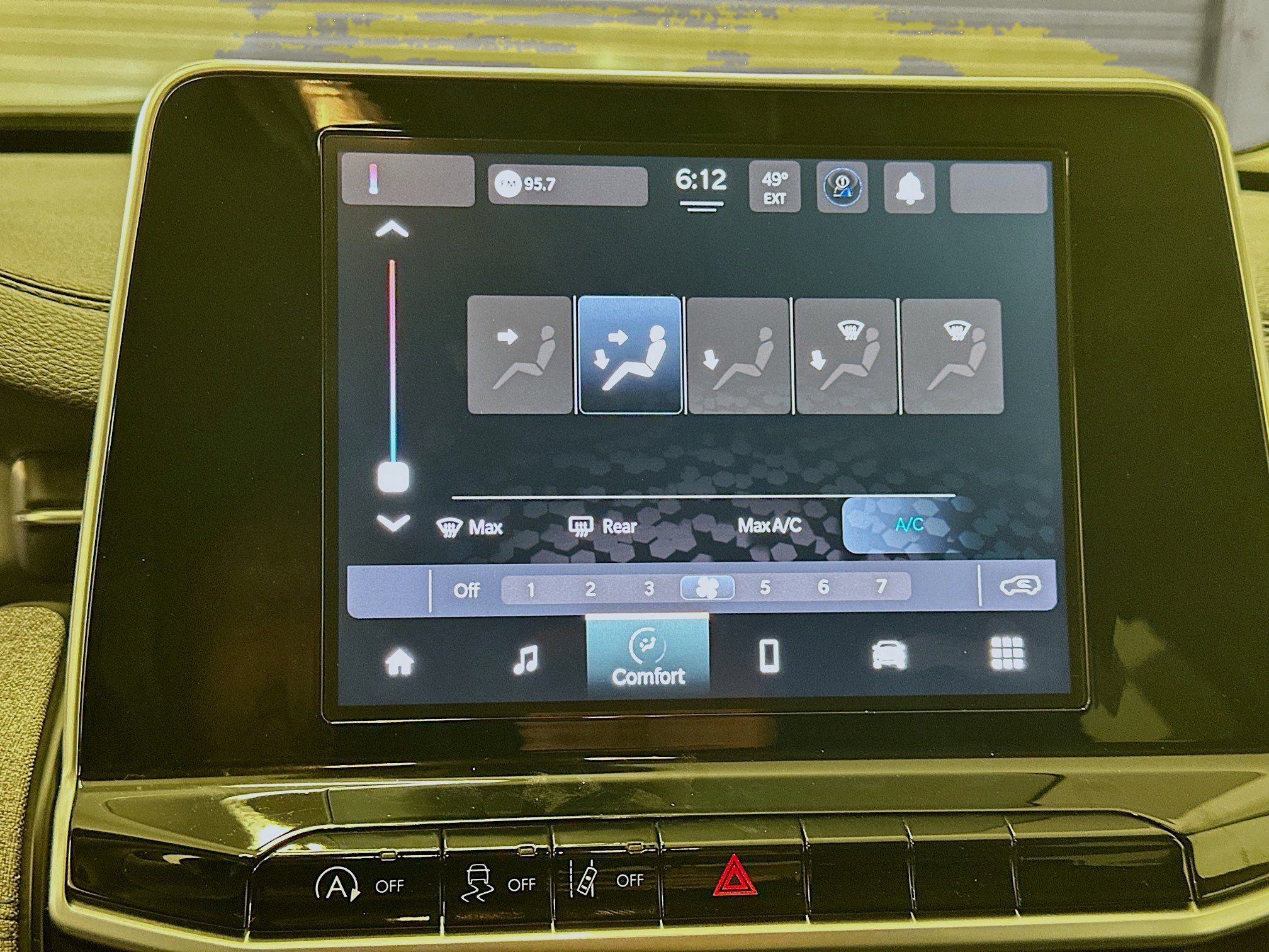 Used 2022 Jeep Compass Latitude image 24