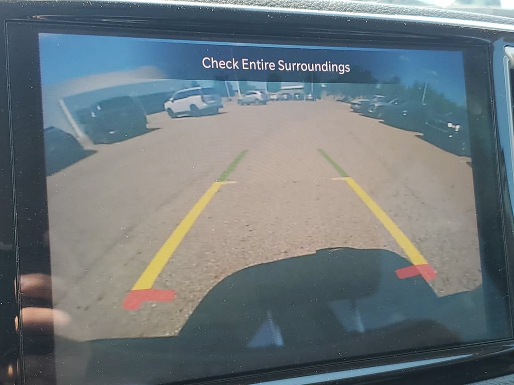 Used 2022 Chrysler Pacifica Touring-L FWD image 15