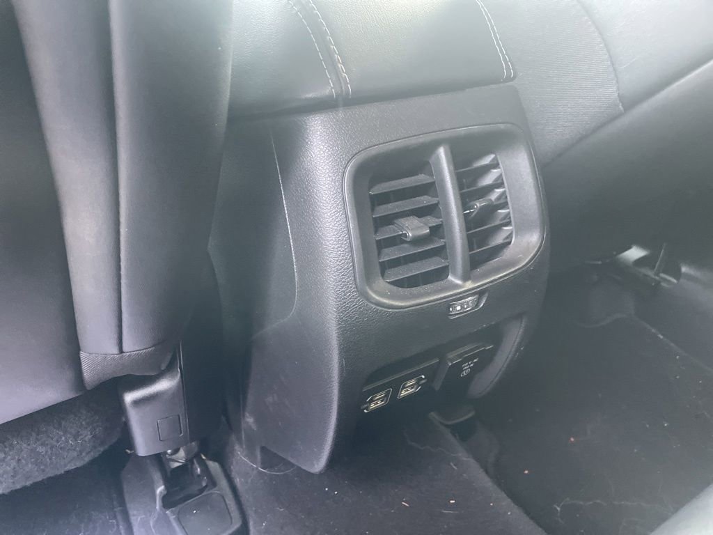 Used 2023 Jeep Cherokee Altitude Lux image 29