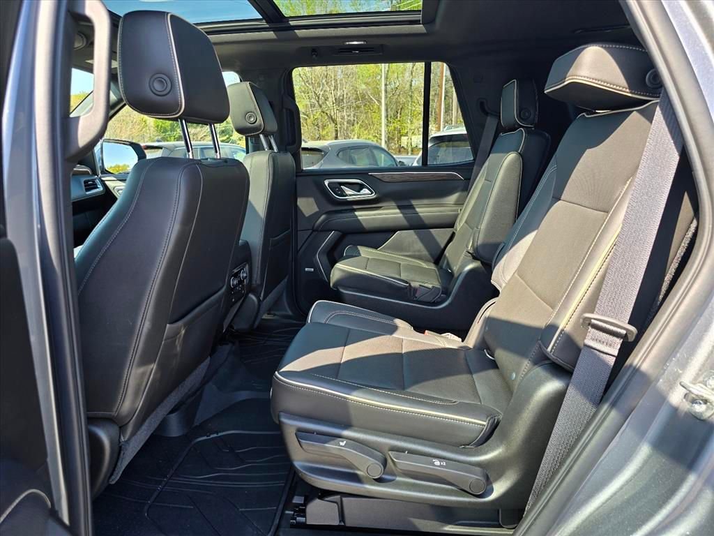 Used 2021 Chevrolet Tahoe Premier w/ Premium Package image 13