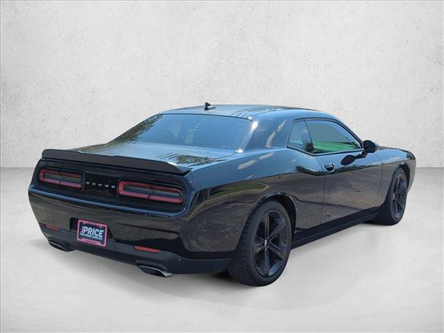 Used 2016 Dodge Challenger R/T RWD image 7