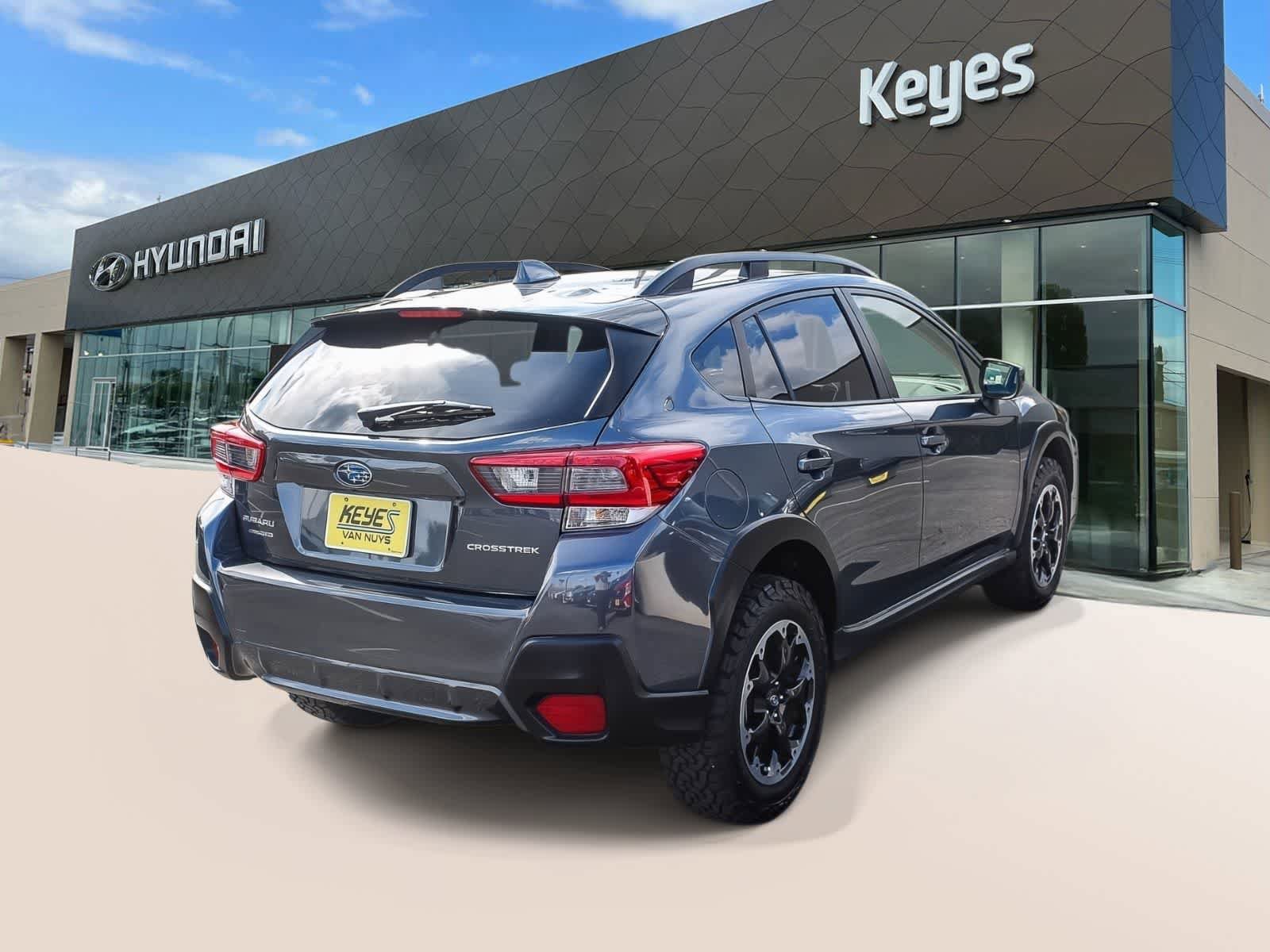 Used 2023 Subaru Crosstrek 2.0i Premium AWD/4WD image 4