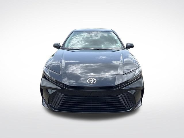 Used 2025 Toyota Camry LE w/ Convenience Package FWD image 2