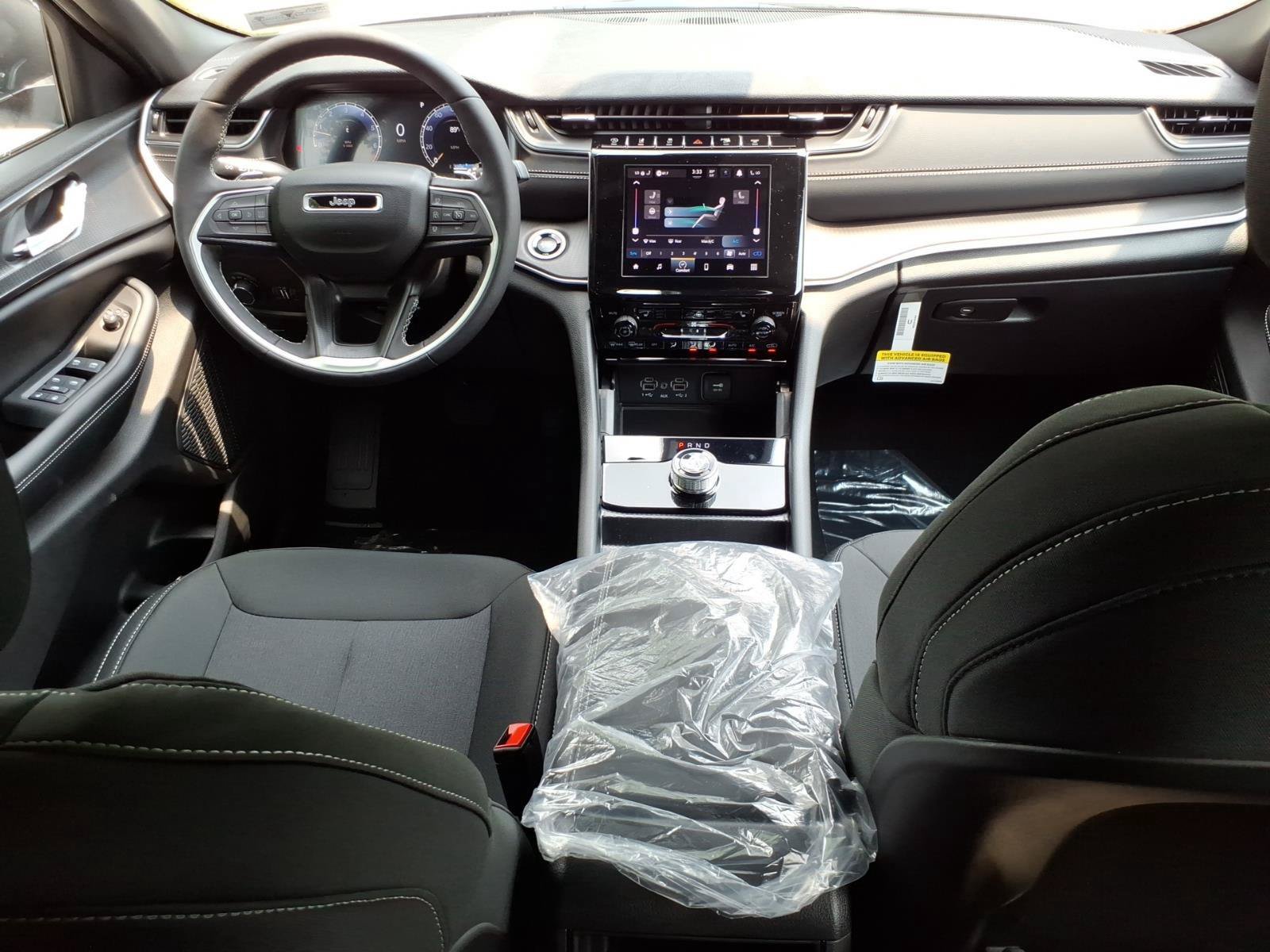 New 2026 Jeep Grand Cherokee Laredo X AWD/4WD image 7