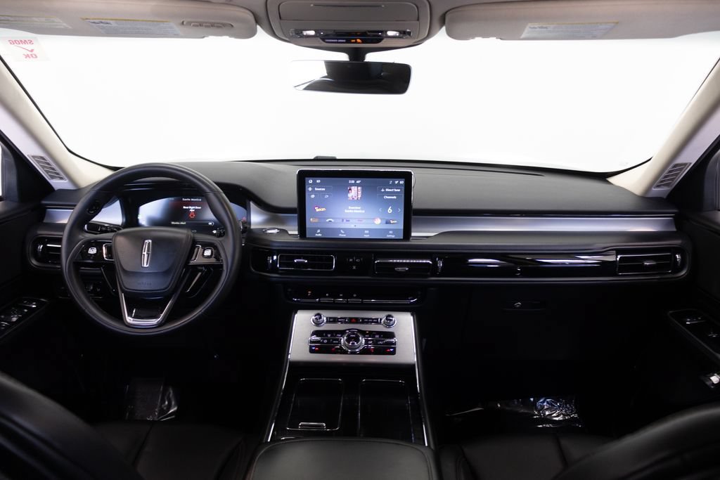 Used 2023 Lincoln Aviator AWD image 26
