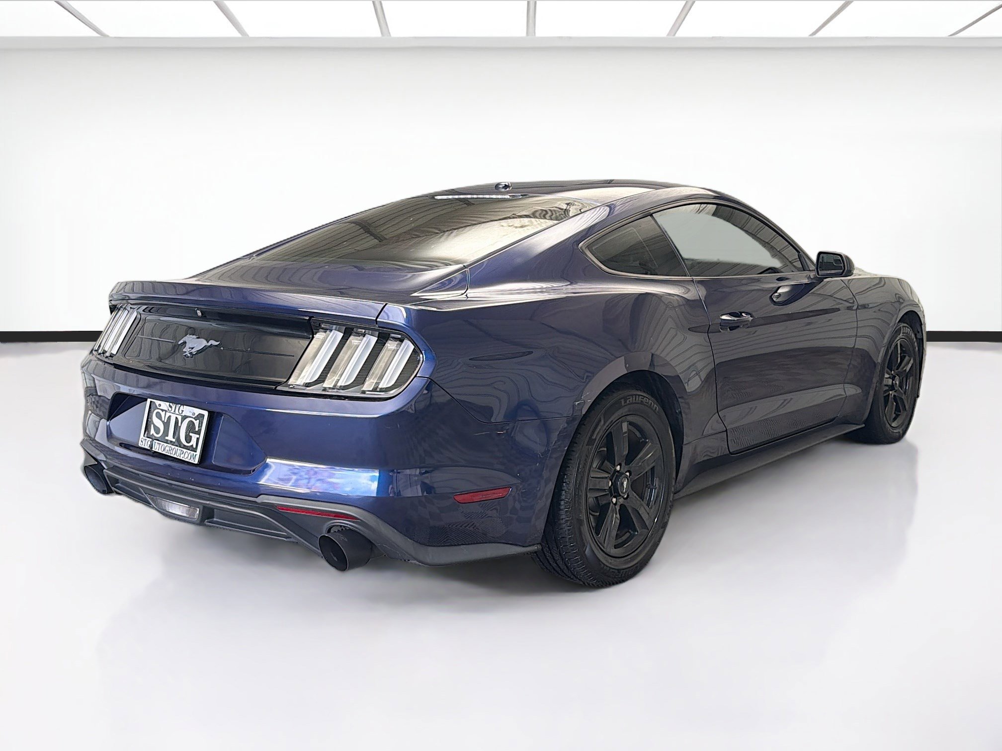 Used 2019 Ford Mustang Coupe RWD image 4