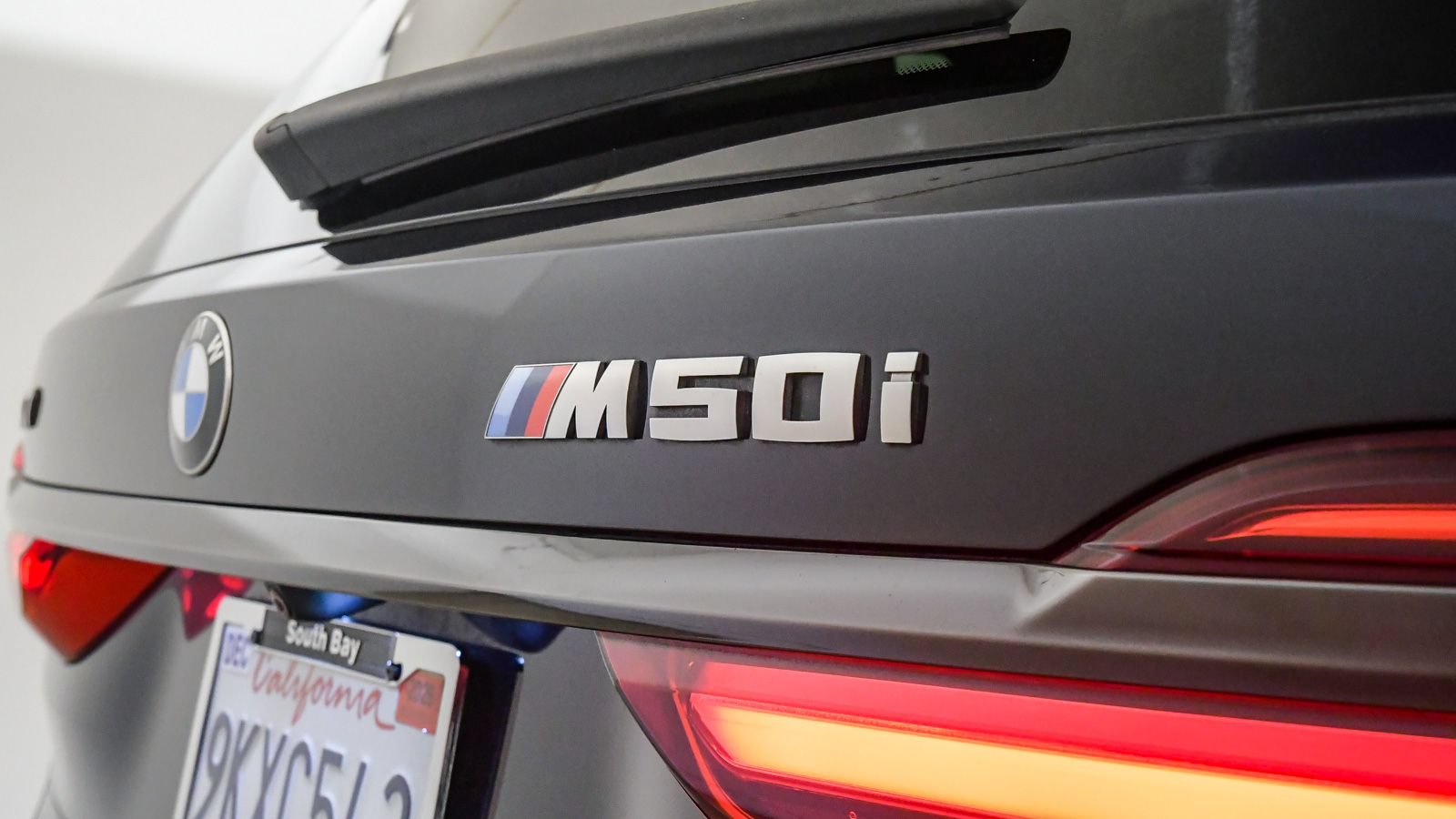Used 2021 BMW X7 M50i w/ Executive Package AWD/4WD image 13
