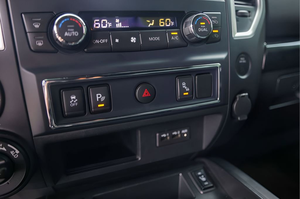 Used 2019 Nissan Titan SL w/ Midnight Edition AWD/4WD image 22