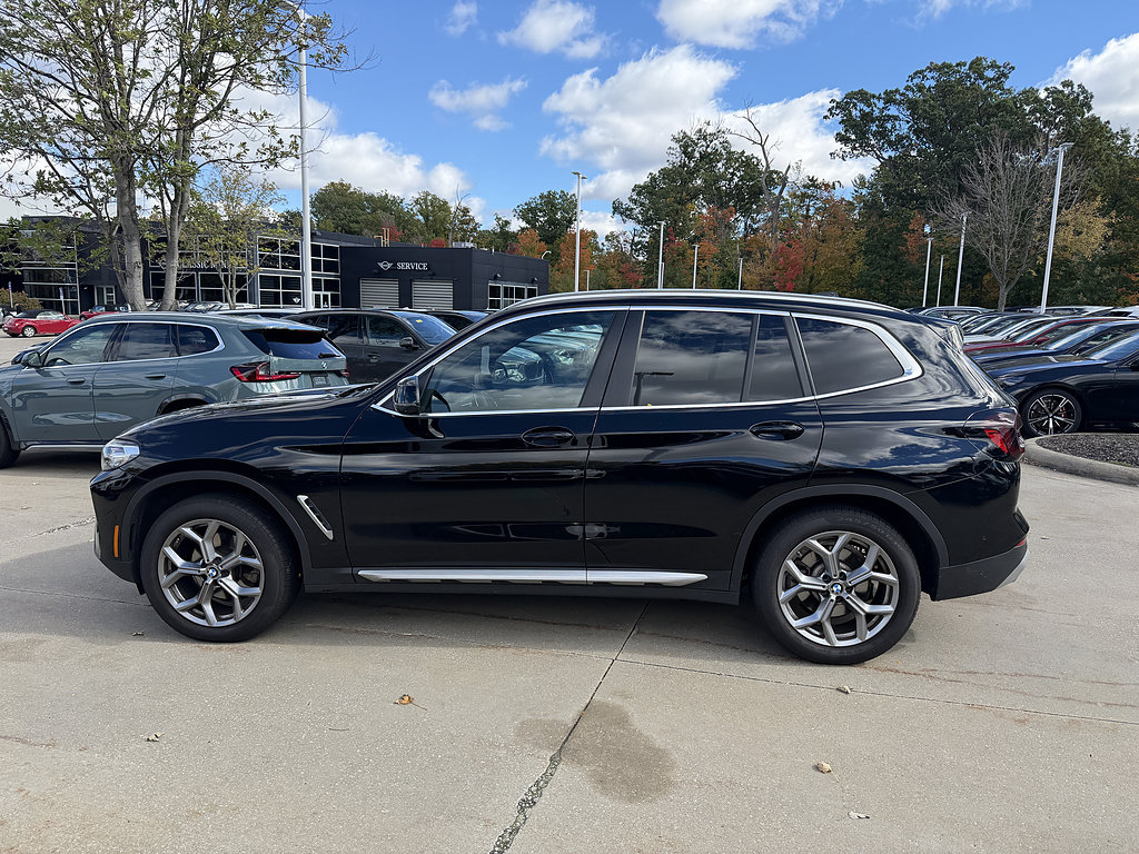 Used 2024 BMW X3 xDrive30i w/ Premium Package AWD/4WD image 2