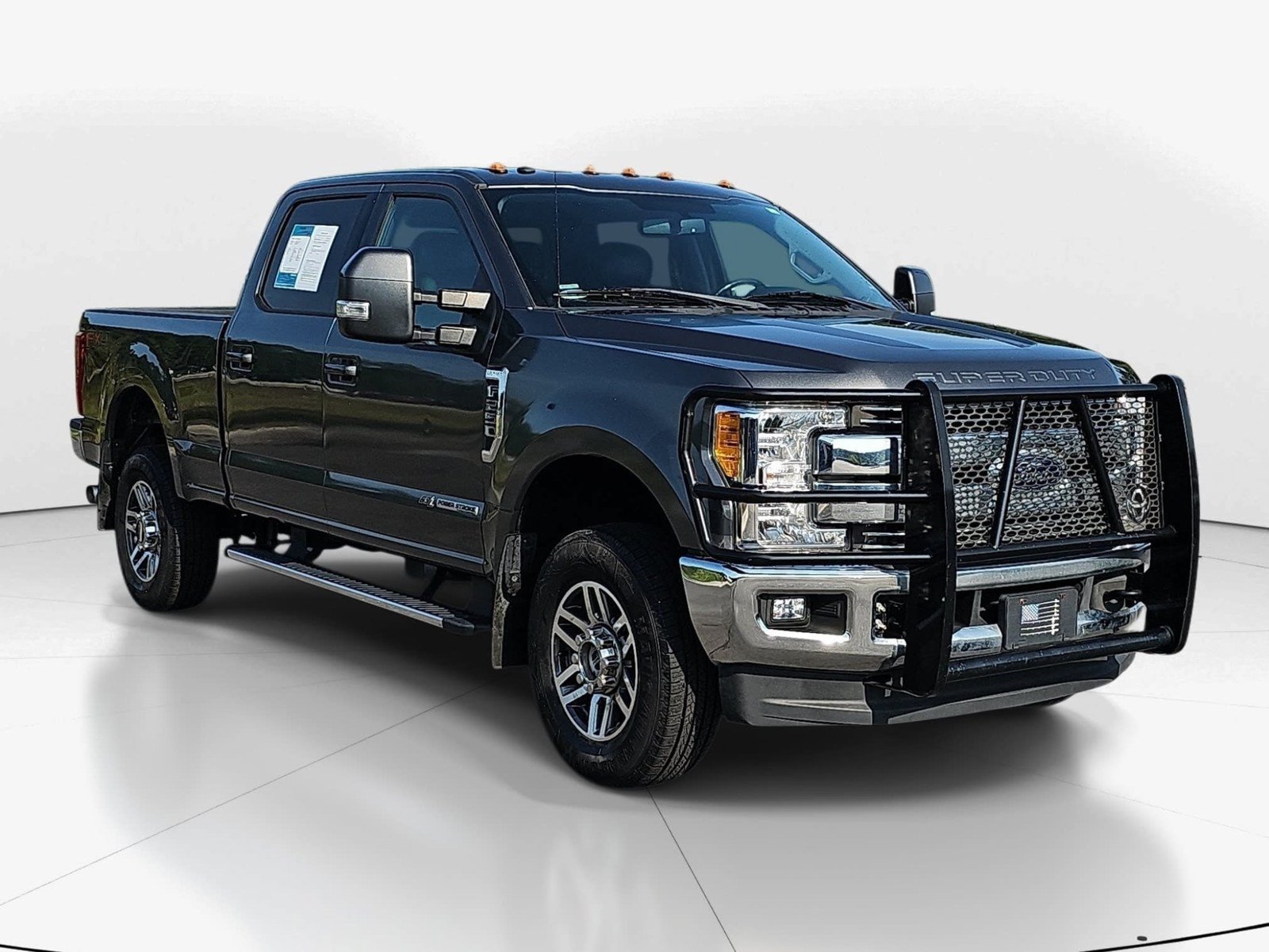 Used 2017 Ford F250 Lariat w/ Lariat Value Package AWD/4WD image 2