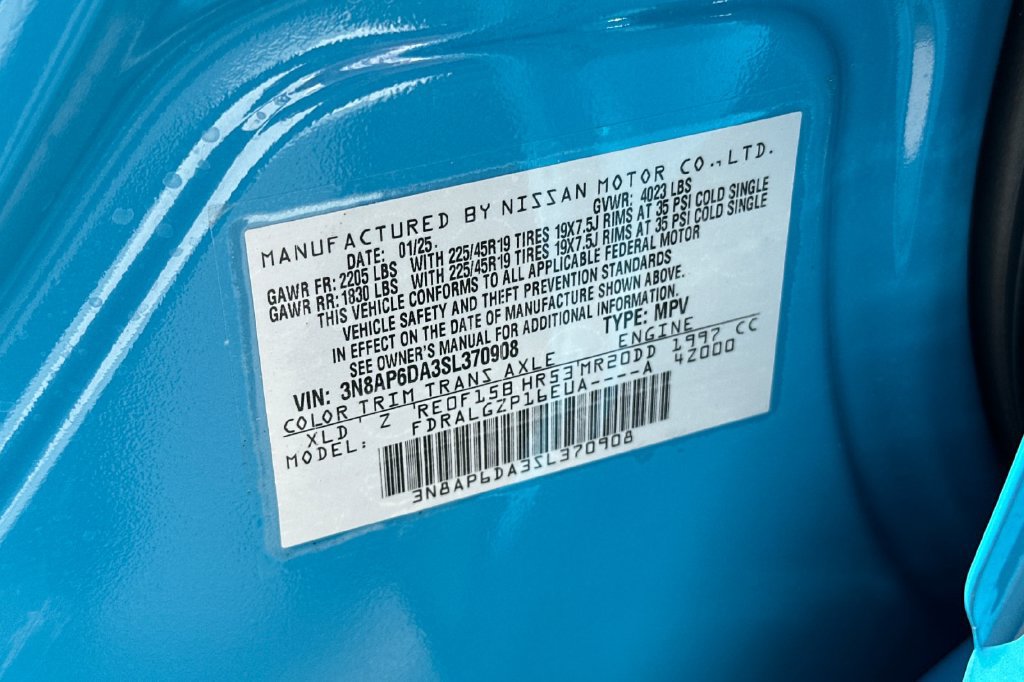 Certified 2025 Nissan Kicks SR FWD image 28