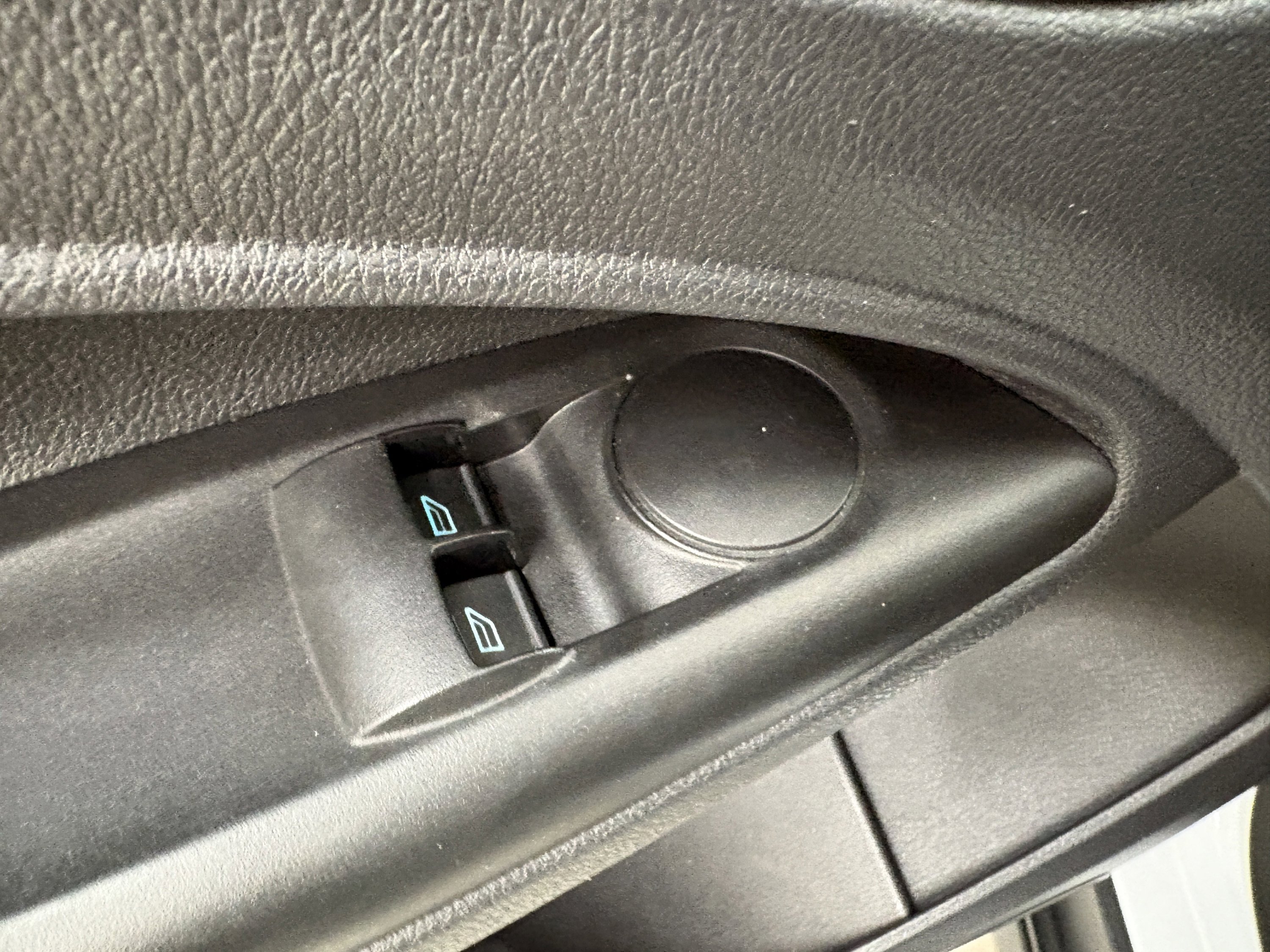 Used 2016 Ford Transit Connect XL image 24