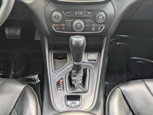 Used 2020 Jeep Cherokee Latitude Plus FWD image 19