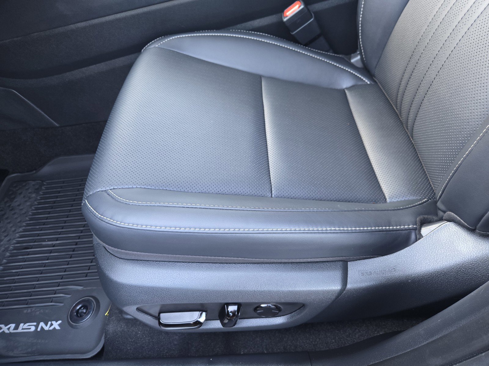 Used 2025 Lexus NX 350h AWD w/ Cold Area Package image 17