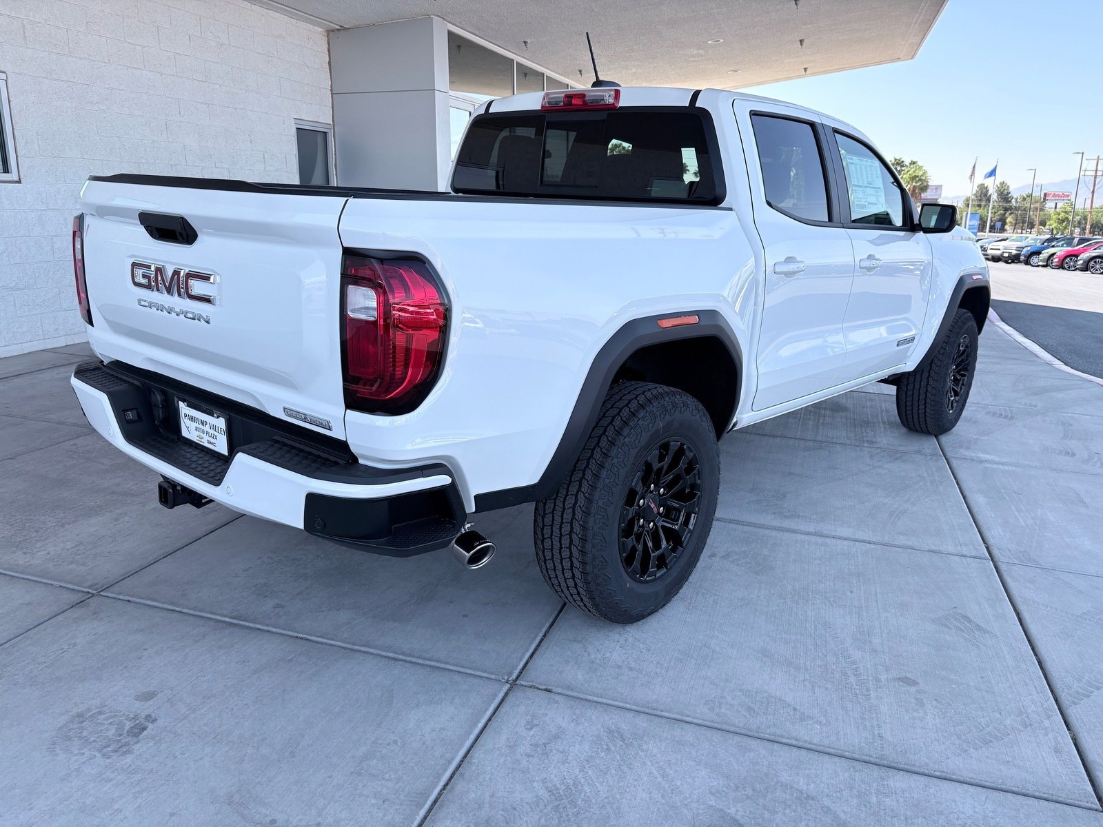 New 2026 GMC Canyon Elevation w/ Convenience Package image 3