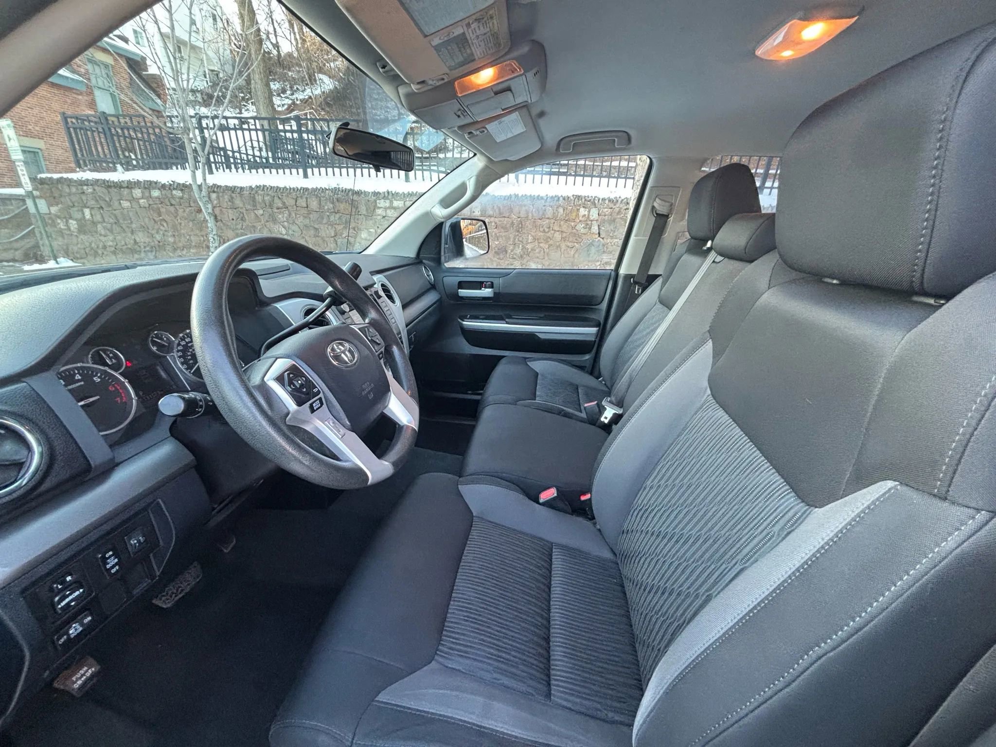 Used 2016 Toyota Tundra SR5 image 15