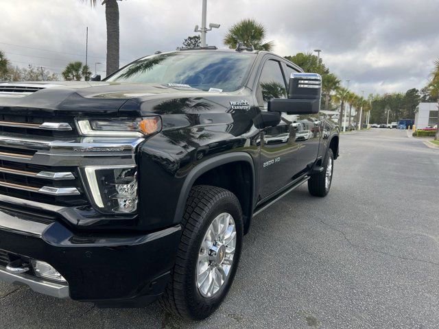 Used 2022 Chevrolet Silverado 2500 High Country w/ Z71 Off-Road Package image 3