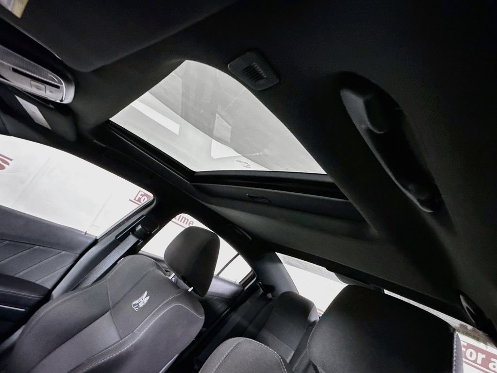 Used 2018 Dodge Charger R/T Scat Pack w/ Driver Confidence Group RWD image 11