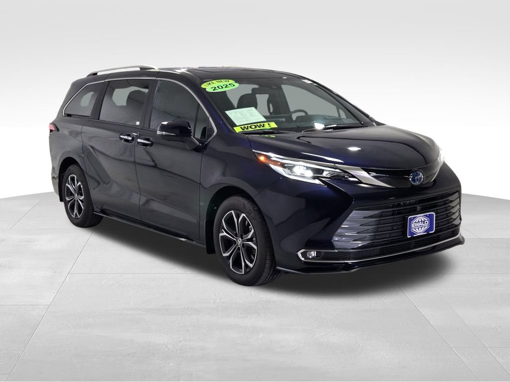 Used 2025 Toyota Sienna Platinum AWD/4WD image 27
