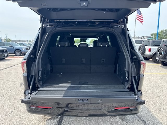 New 2027 Lincoln Navigator Reserve w/ Jet Appearance Package AWD/4WD image 8